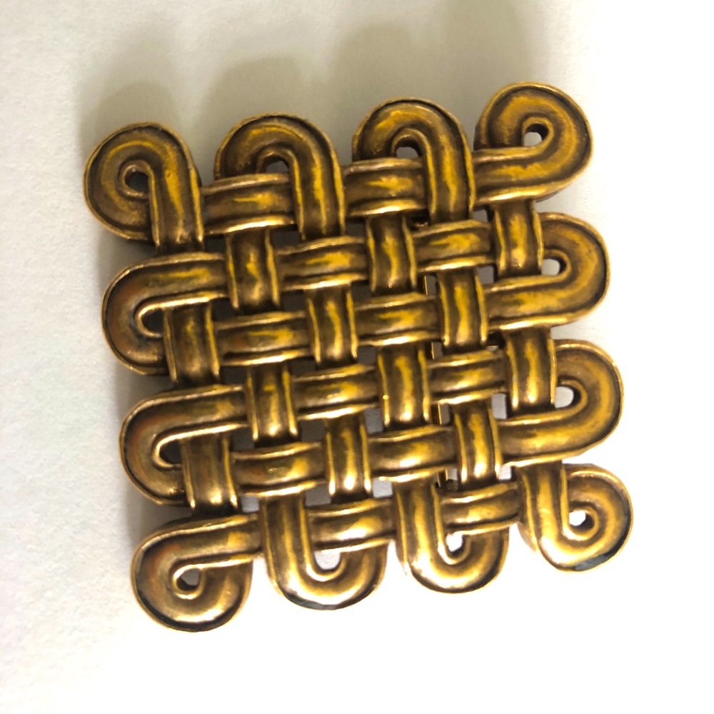 Museum of modern art Celtic Weaved Brooch Gold Tone